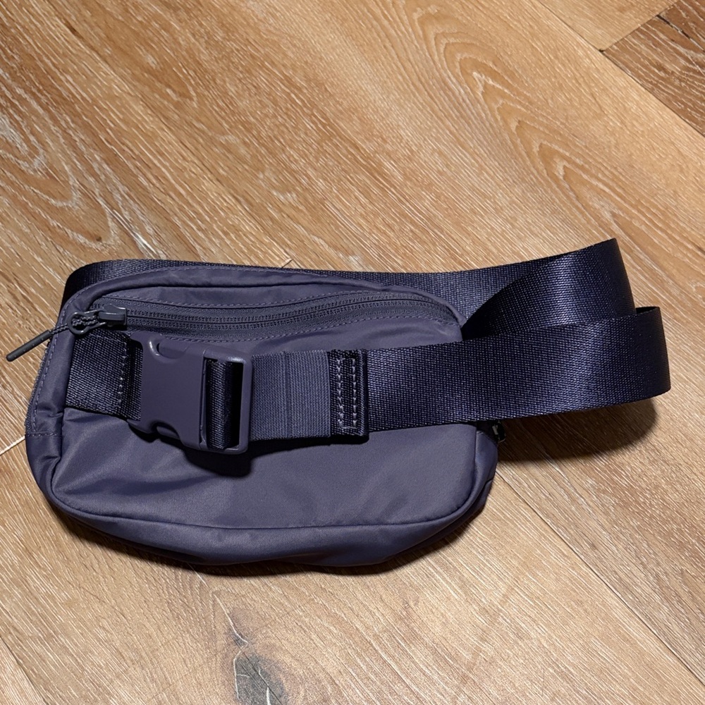 Lululemon athletica belt bag - Picture 5 of 6